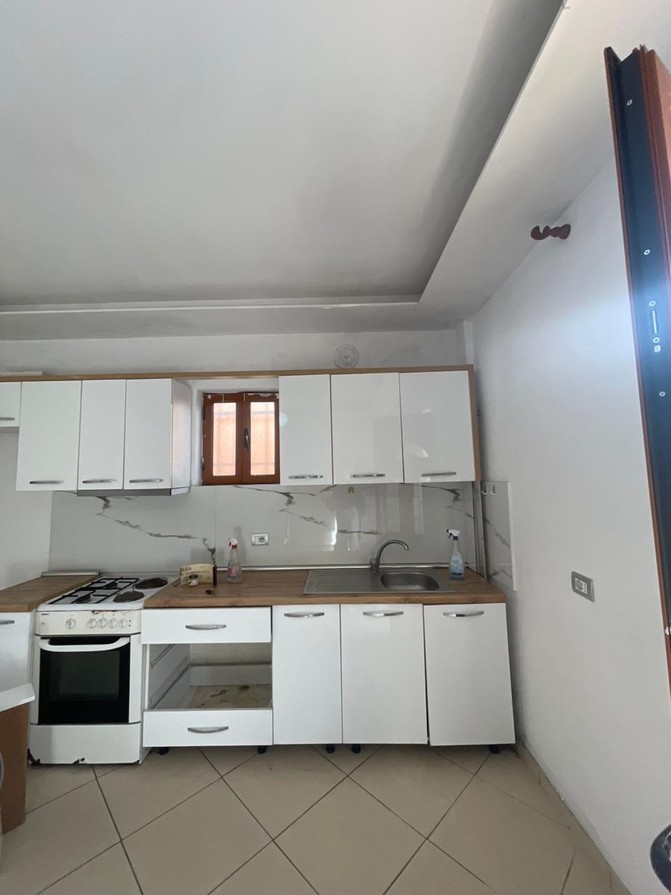 Miete | privates haus 2 + 1 | bahnhof | 300 €/monat