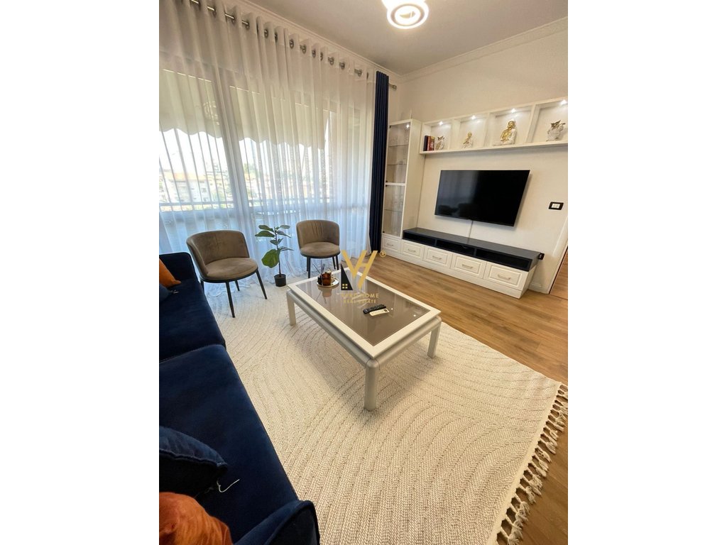 Appartement à vendre 1+1 sur rruga e dibres 170 000 euro