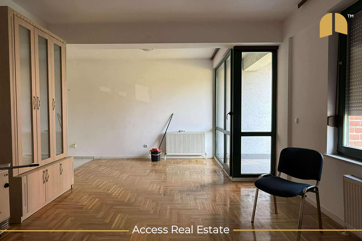 Oficina en alquiler – Kalabri – 85m²