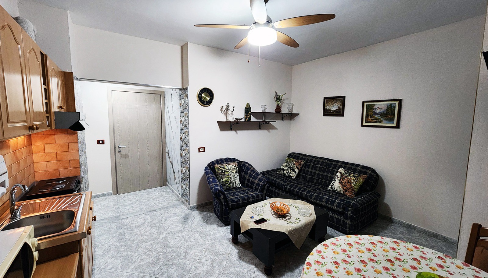 Qera | 2 apartments 2 + 1 and 1+1 | 21 dhjetori | €1000/month