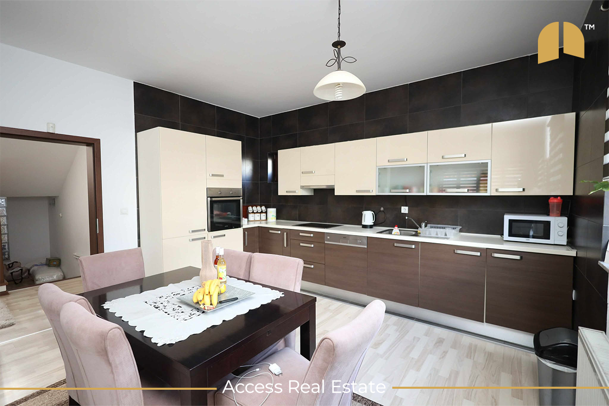 Casa en alquiler – 4 habitaciones – Barrio qëndresa (4)