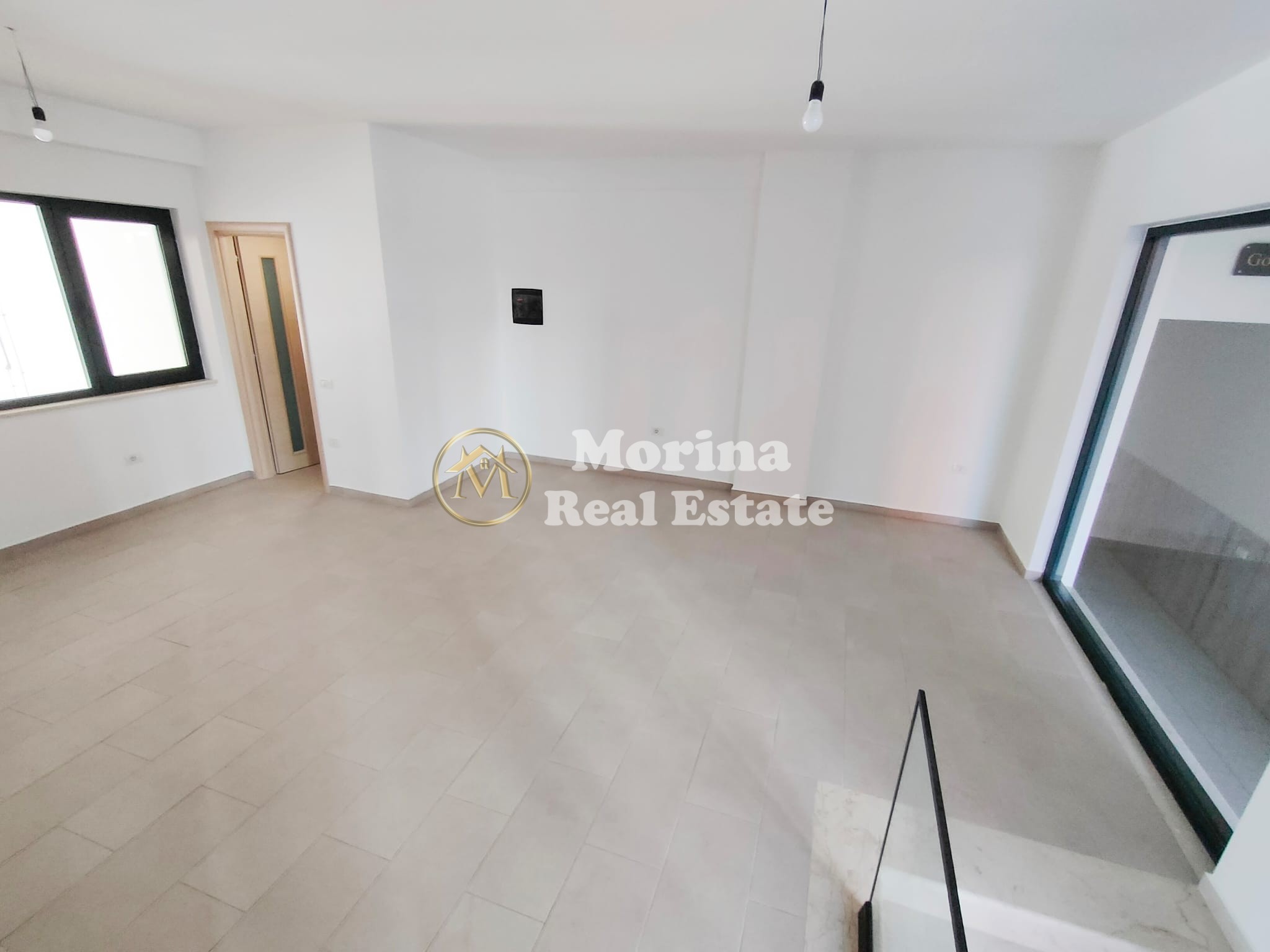 Venta | local comercial | nexho konomi | 150.000 €