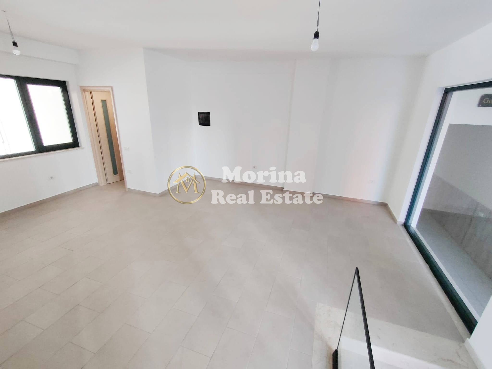Venta | local comercial | nexho konomi | 150.000 € (3)