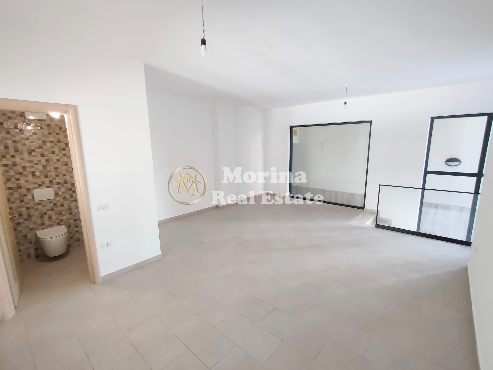 Venta | local comercial | nexho konomi | 150.000 € (5)