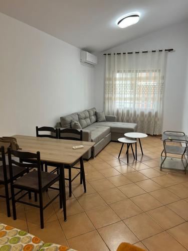 Louer | appartement 3 + 1 | selitë | 550 €/mois