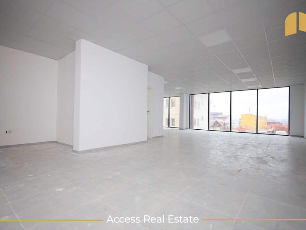 Locale commerciale in vendita con titolo di proprietà – Velani – Albing residence (4)