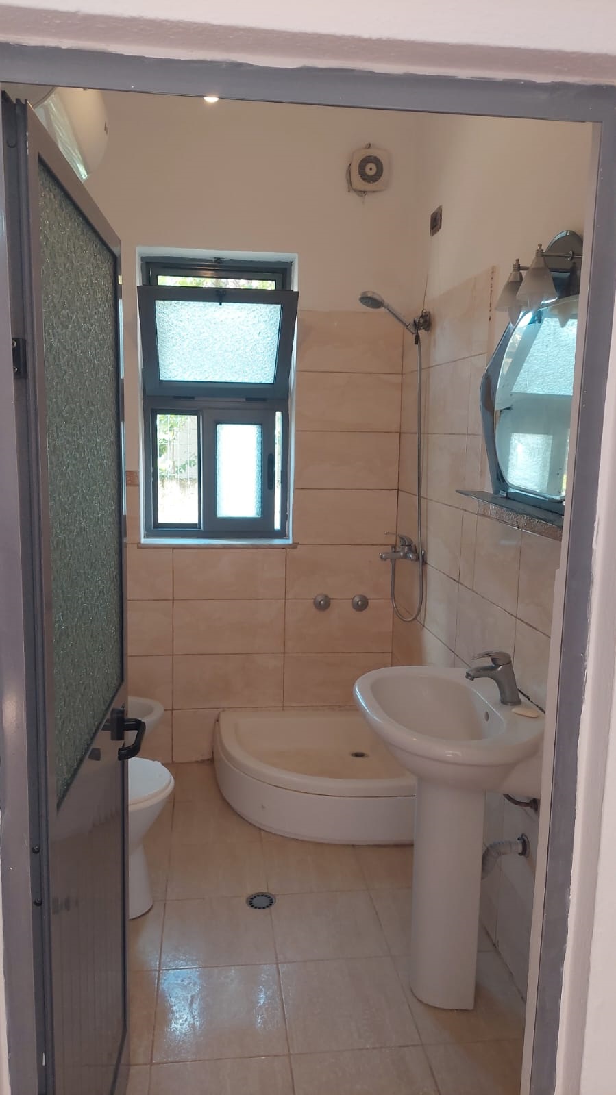 Aluguel | casa privada 2 + 1 | allias | €450/mês (8)