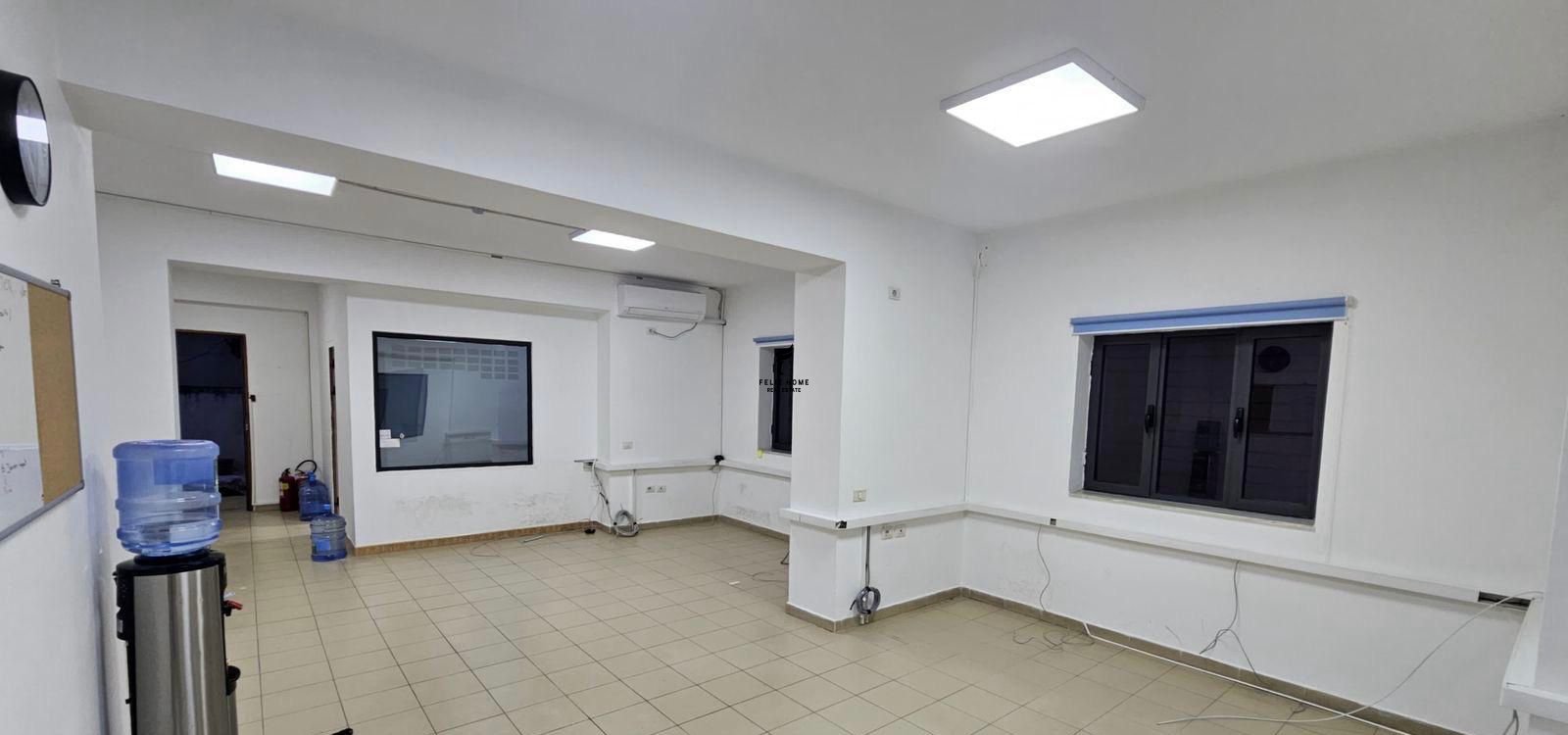 Zyre me qera 140 metra katror pazari i ri 750 euro (2)