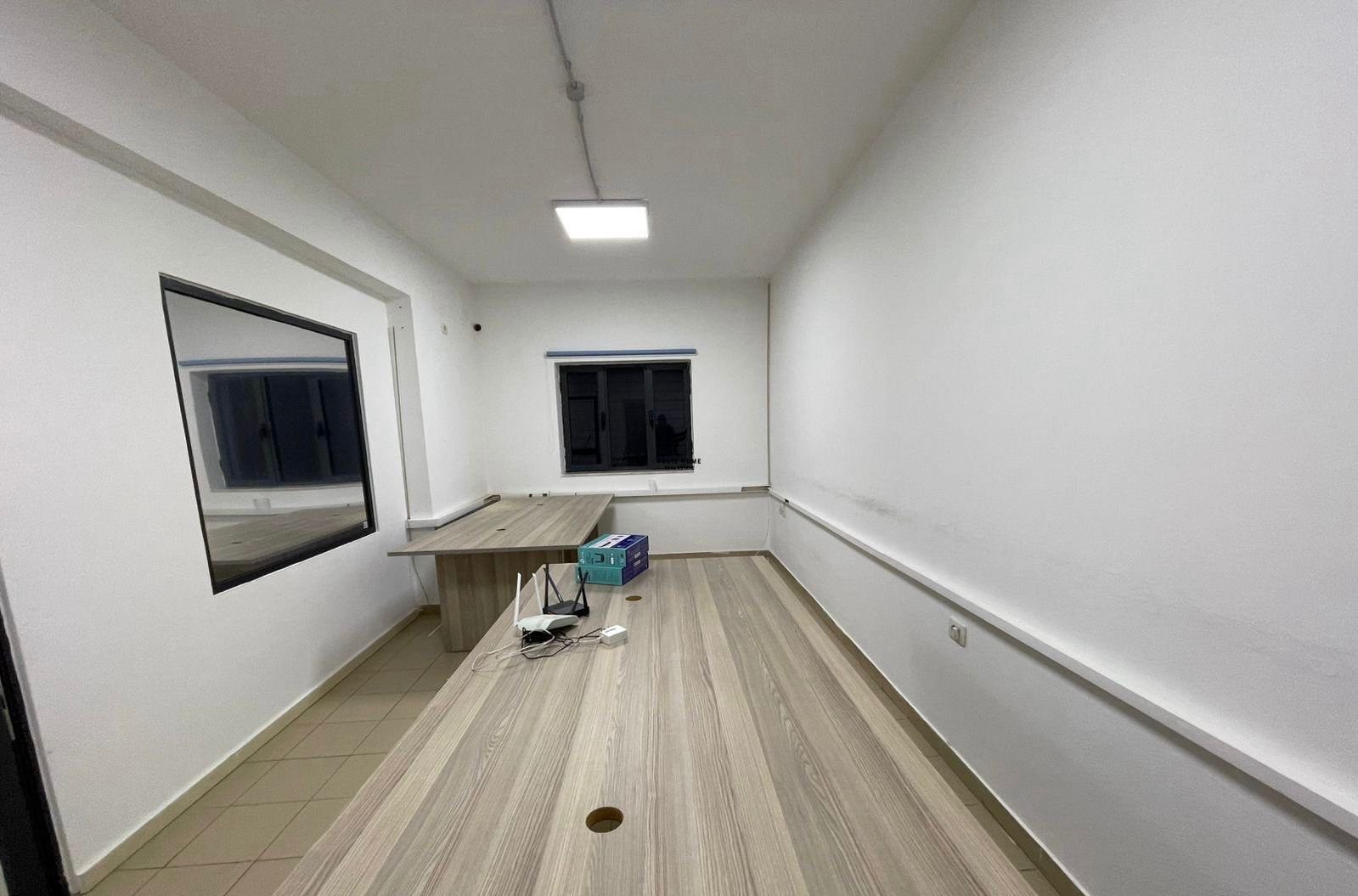 Zyre me qera 140 metra katror pazari i ri 750 euro (4)