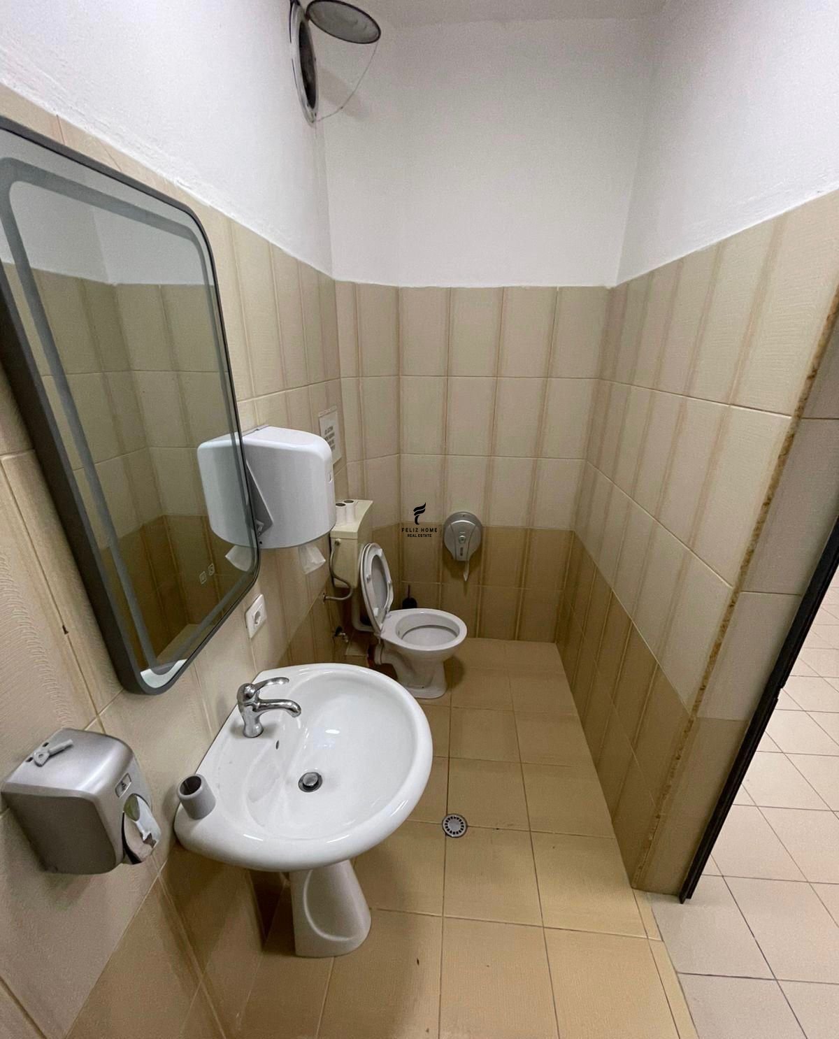 Zyre me qera 140 metra katror pazari i ri 750 euro (7)