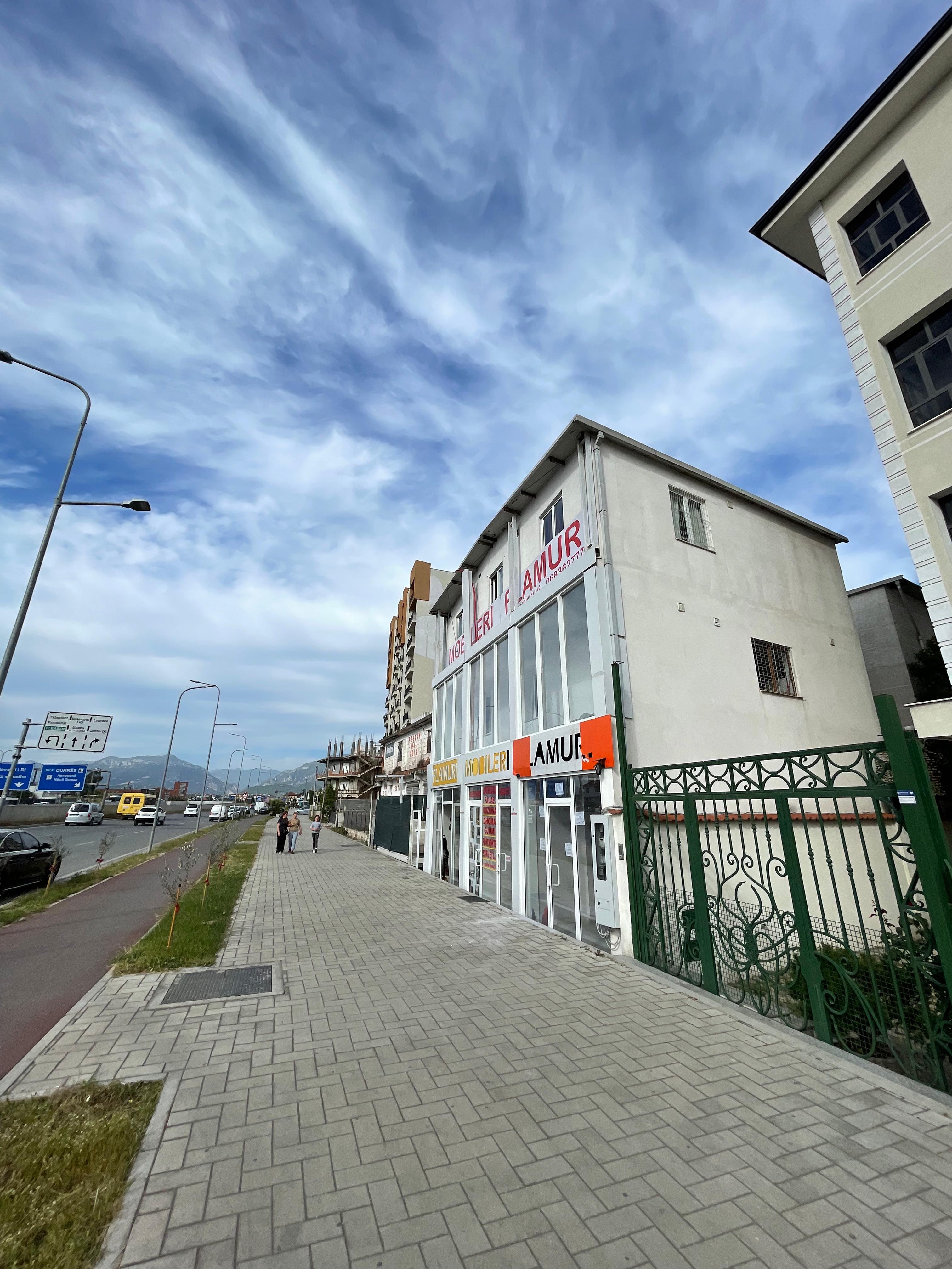 Vendita | locale commerciale | sheshi shqiponja | €400.000