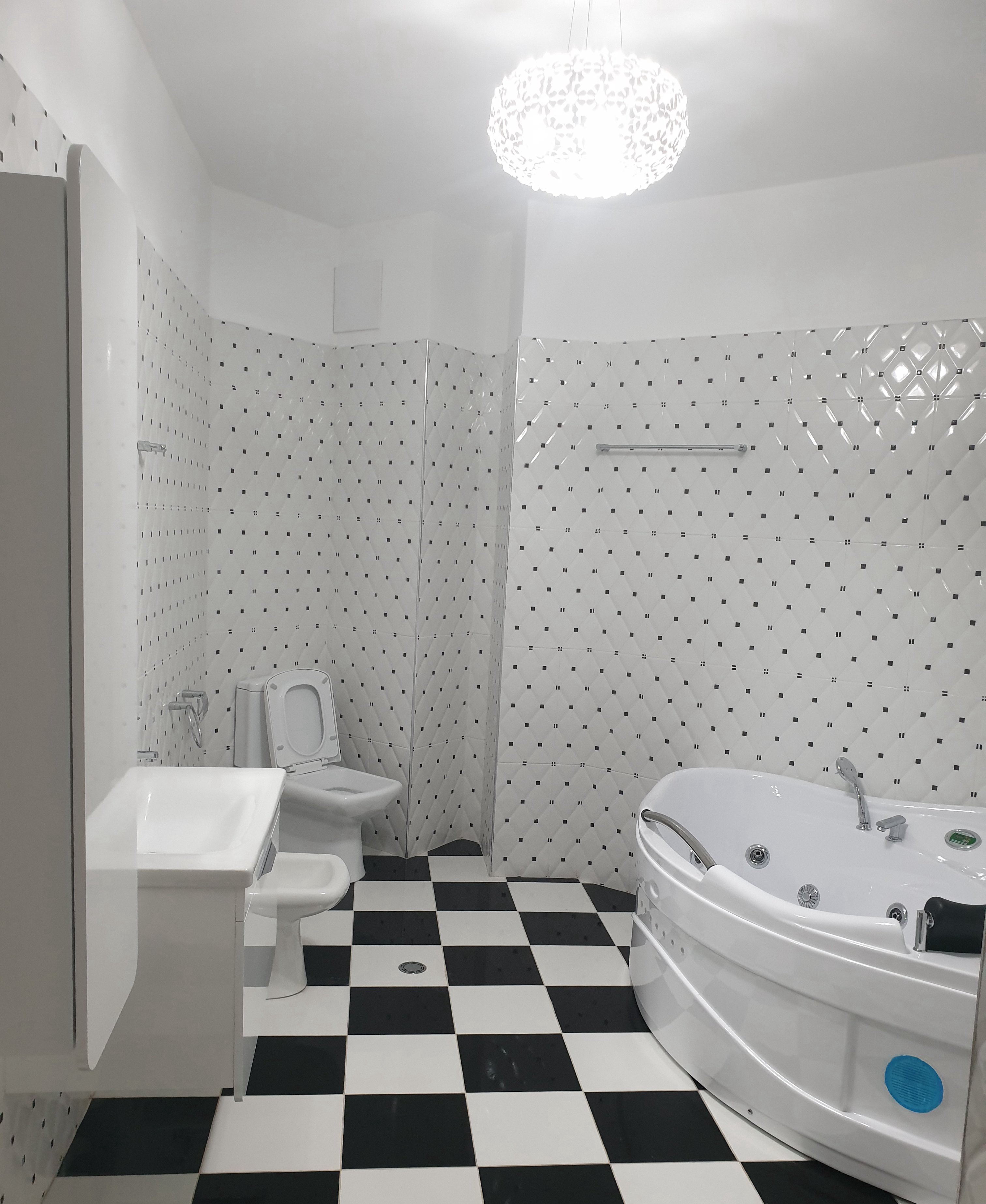 Sale | 3 + 1 apartment | liqeni i thate | 330000 € (4)