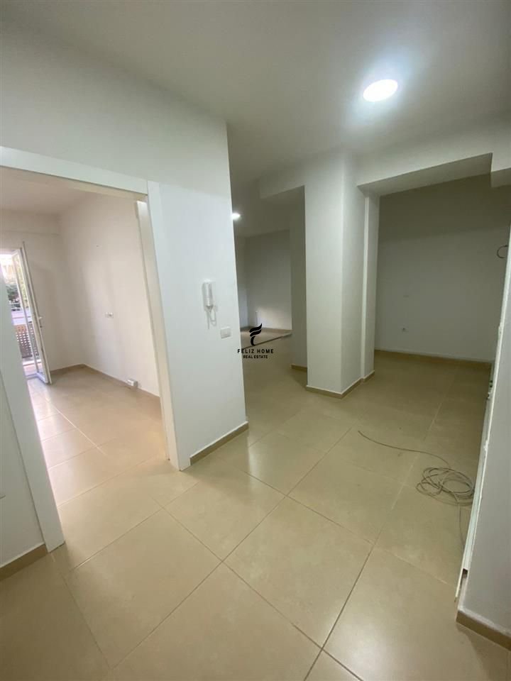 Office for rent 93 square meters kosovareve street 100,000 leke