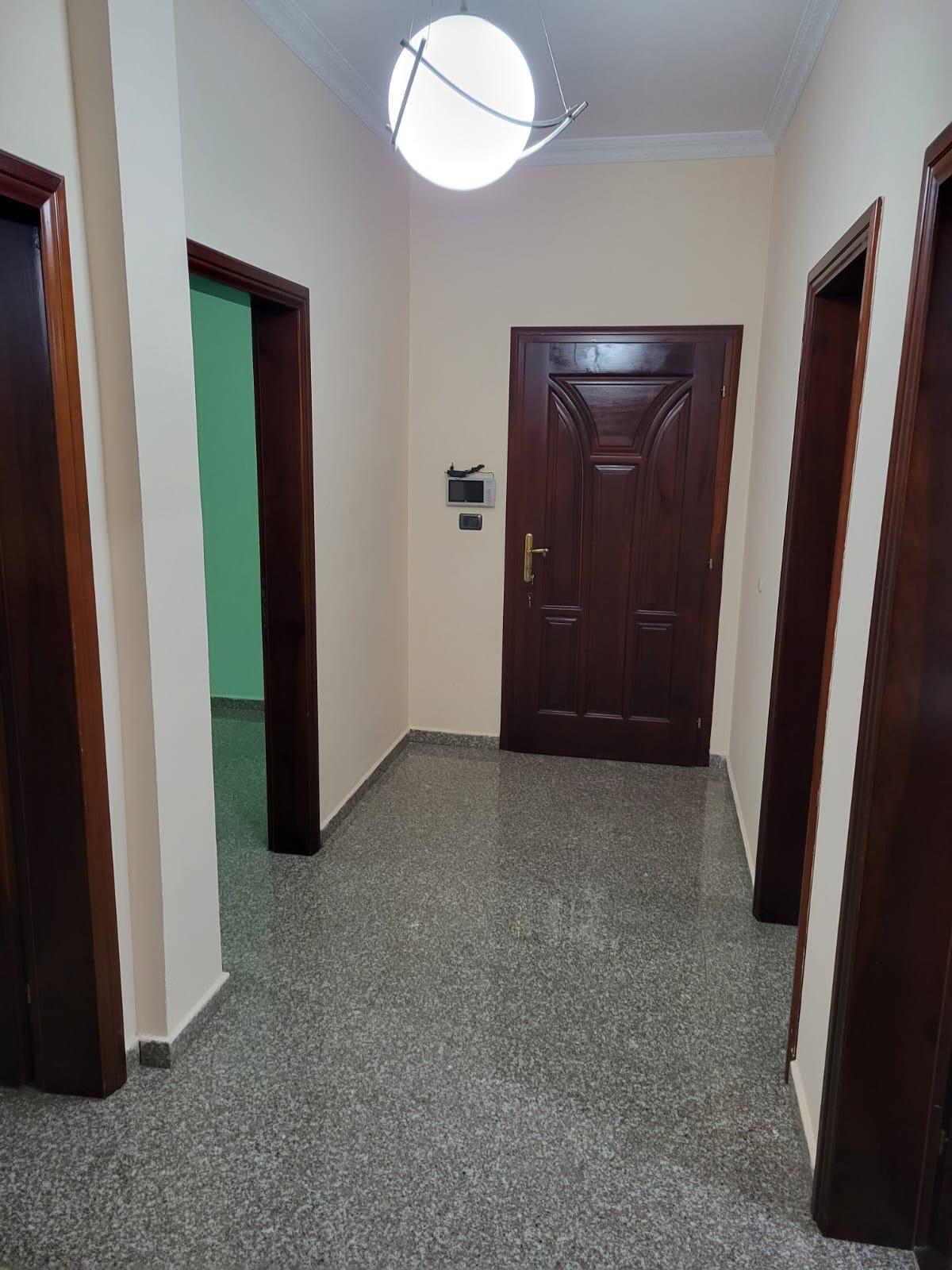 Alquiler | villa 2 + 1 | shkoze | 400 €/mes