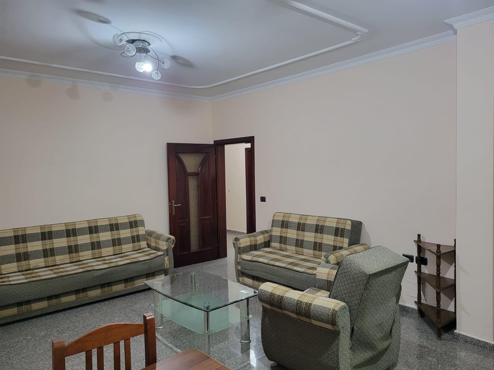 Alquiler | villa 2 + 1 | shkoze | 400 €/mes