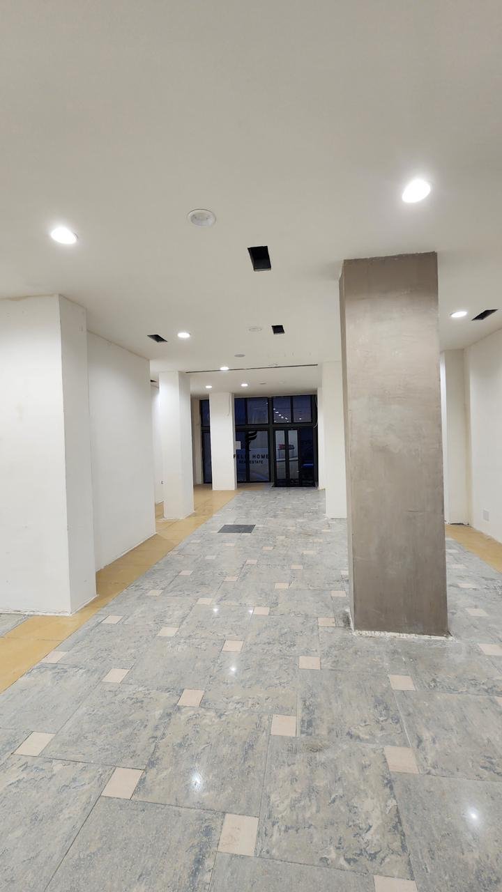 Gewerbezimmer zu miete 150 quadratmeter kavaje-straße 150.000 leke (2)