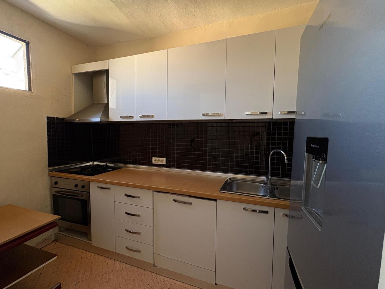 Wohnung zu vermieten 2+1 rruga e elbasanit 55.000 leke
