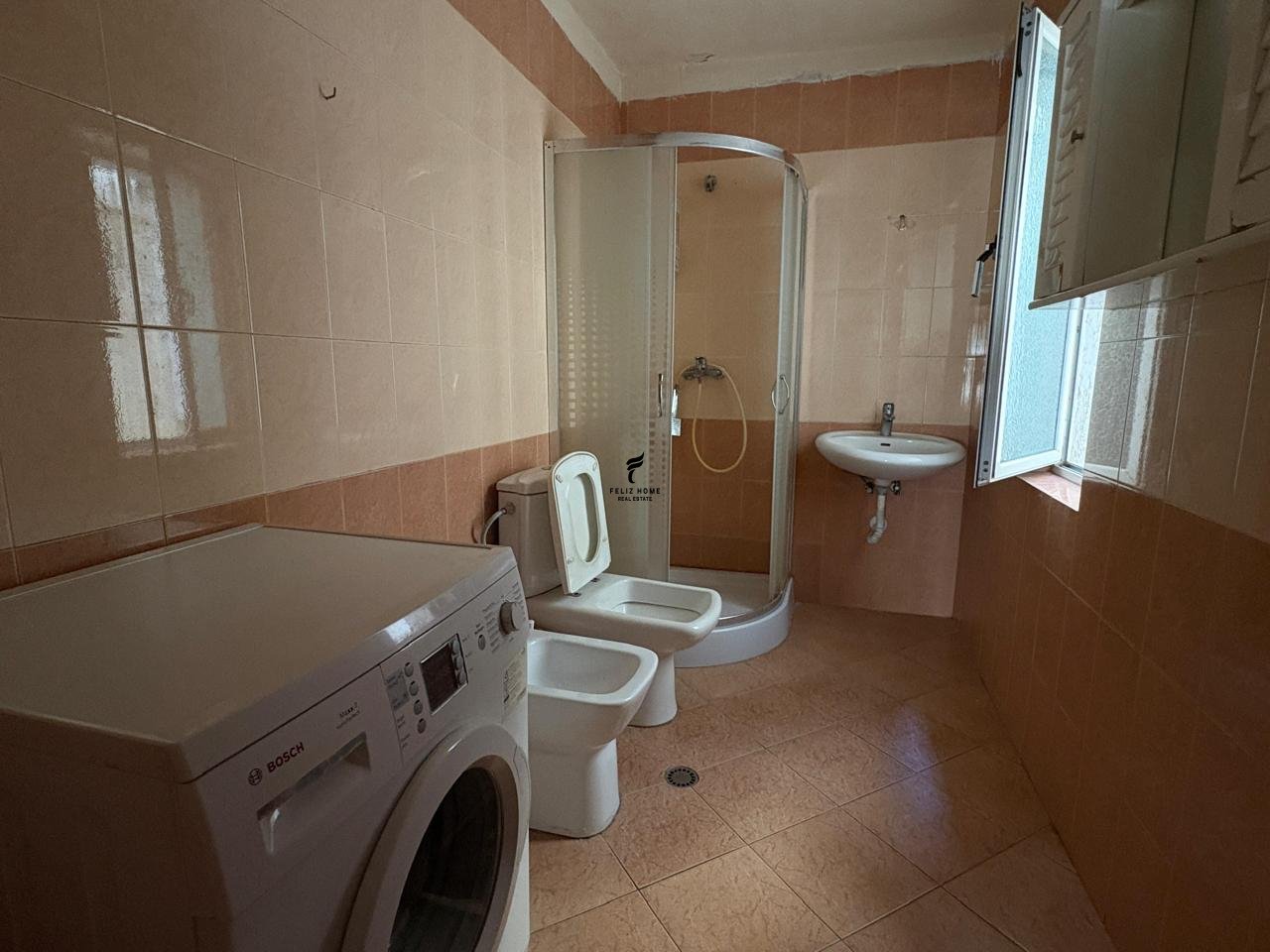 Wohnung zu vermieten 2+1 rruga e elbasanit 55.000 leke