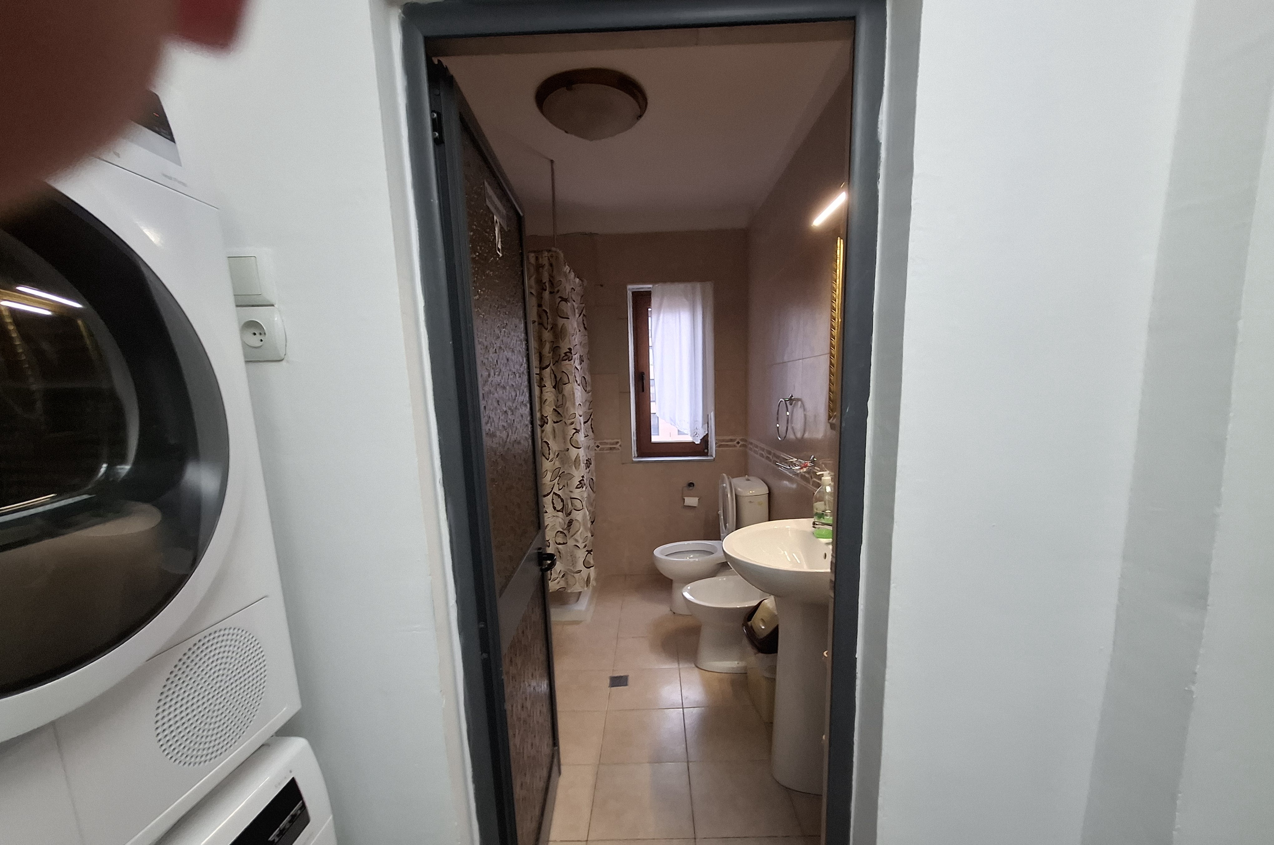 Qera | apartment 2 + 1 | pazari i ri | €500/month (2)