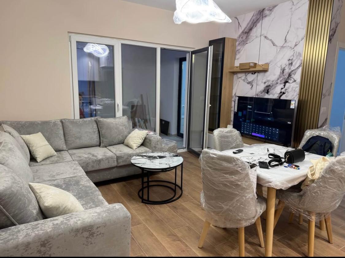 Aluguel | apartamento 1 + 1 | zogu i zi | €650/mês