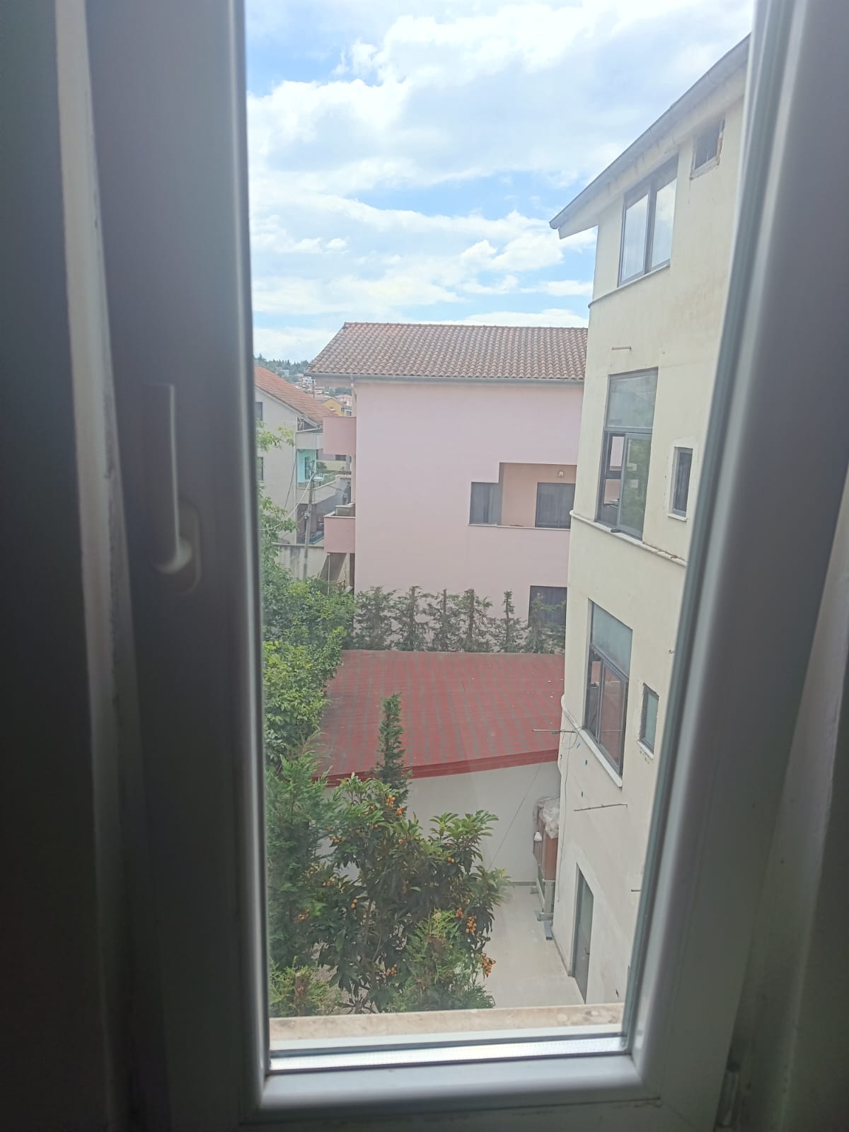 Qera | apartament 1 + 1 | qyteti studenti | 300 €/muaj (3)