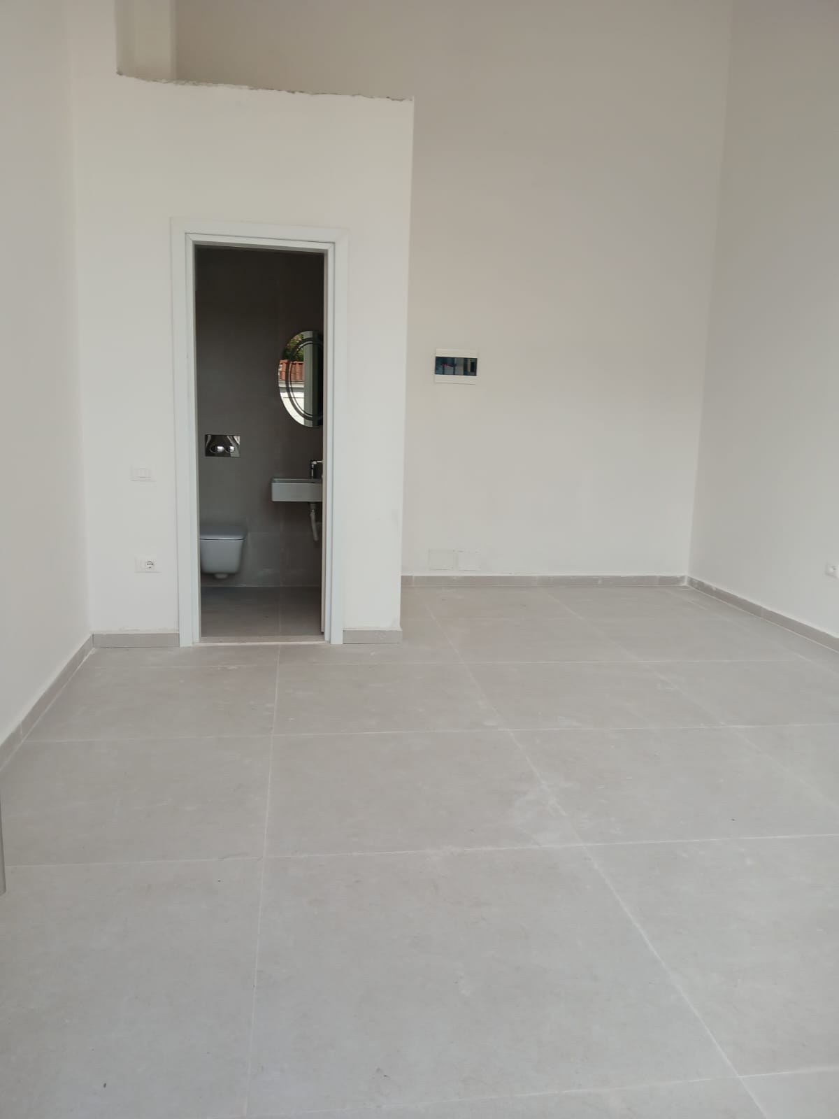 Affitto | locale commerciale | rruga jordan misja | 800 €/mese