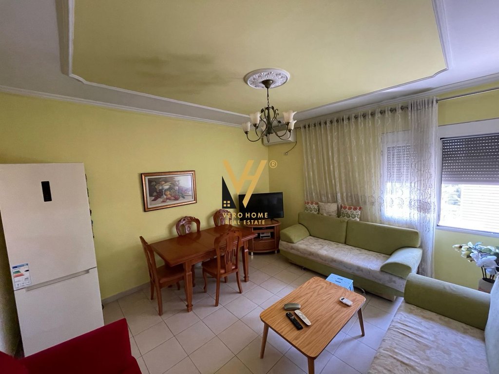 Piso en venta 3+1+2+blk en la calle bardhyl 175.000 euros