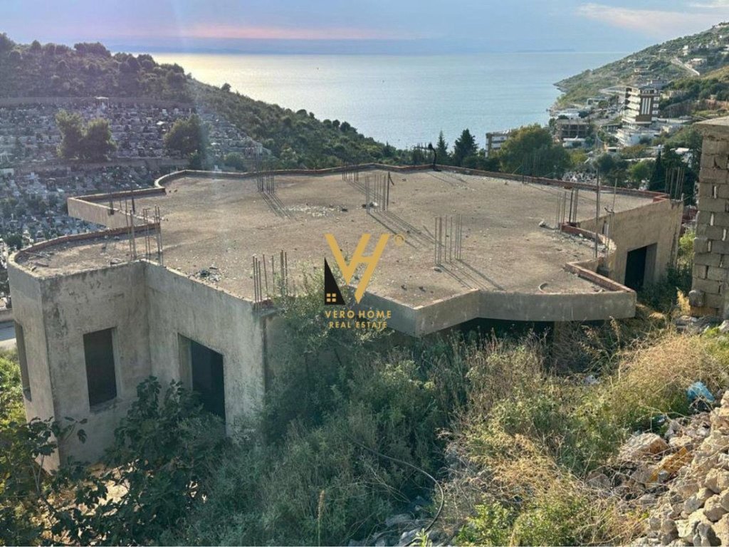 Villas et terrain à vendre à sarande 200.000 euros