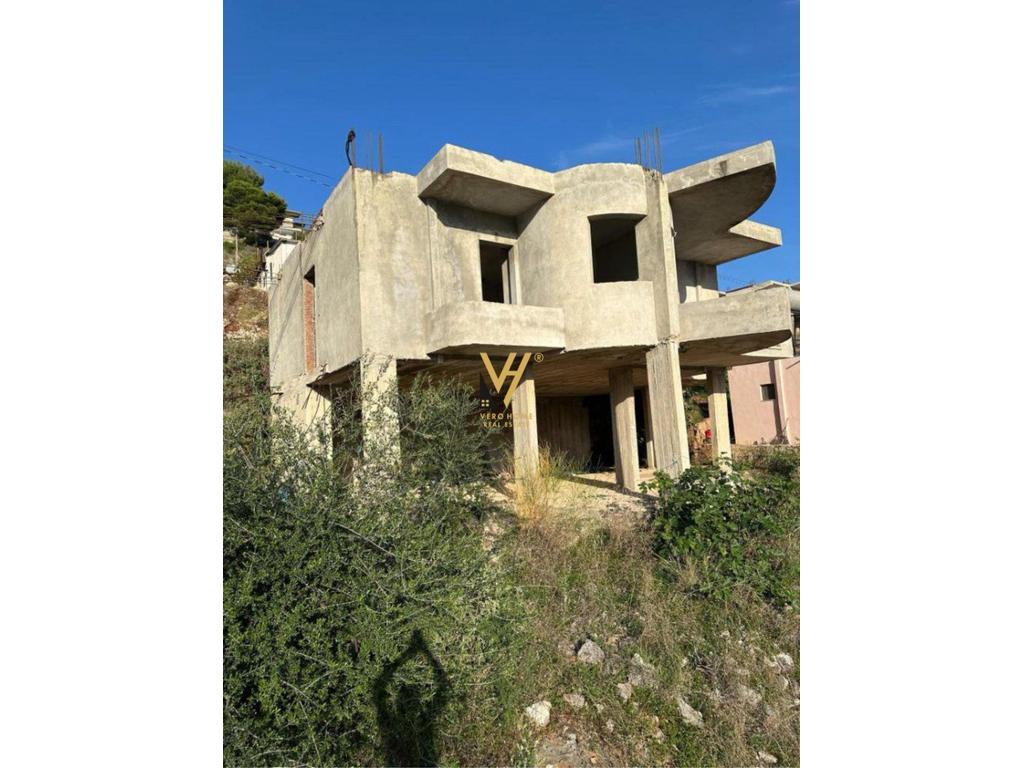 Villas et terrain à vendre à sarande 200.000 euros