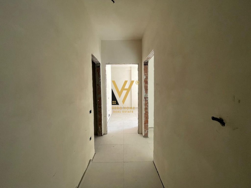 Apartamento à venda 2+1+2 em kom.xheluks xibraku, rua Elbasan 165.000 euros (4)