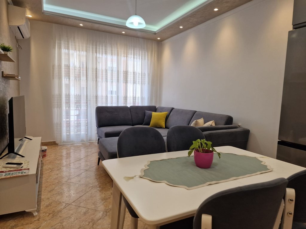 Piso 2+1+2+blk en alquiler en don bosko 800 euros