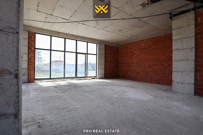 Local comercial 300m² en alquiler en dragodan (3)