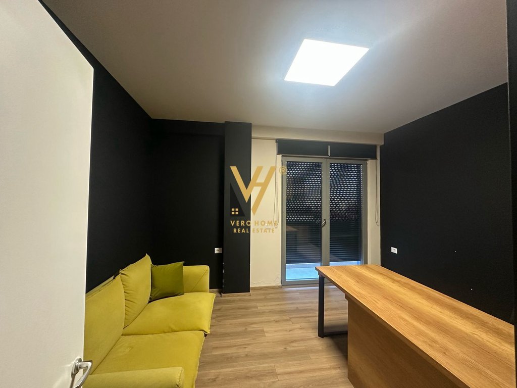 Loja de 150 m² para alugar na rua durres 2.500 euro