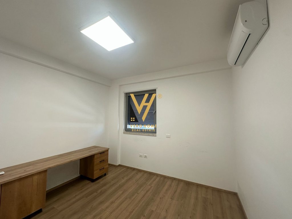 Loja de 150 m² para alugar na rua durres 2.500 euro (6)