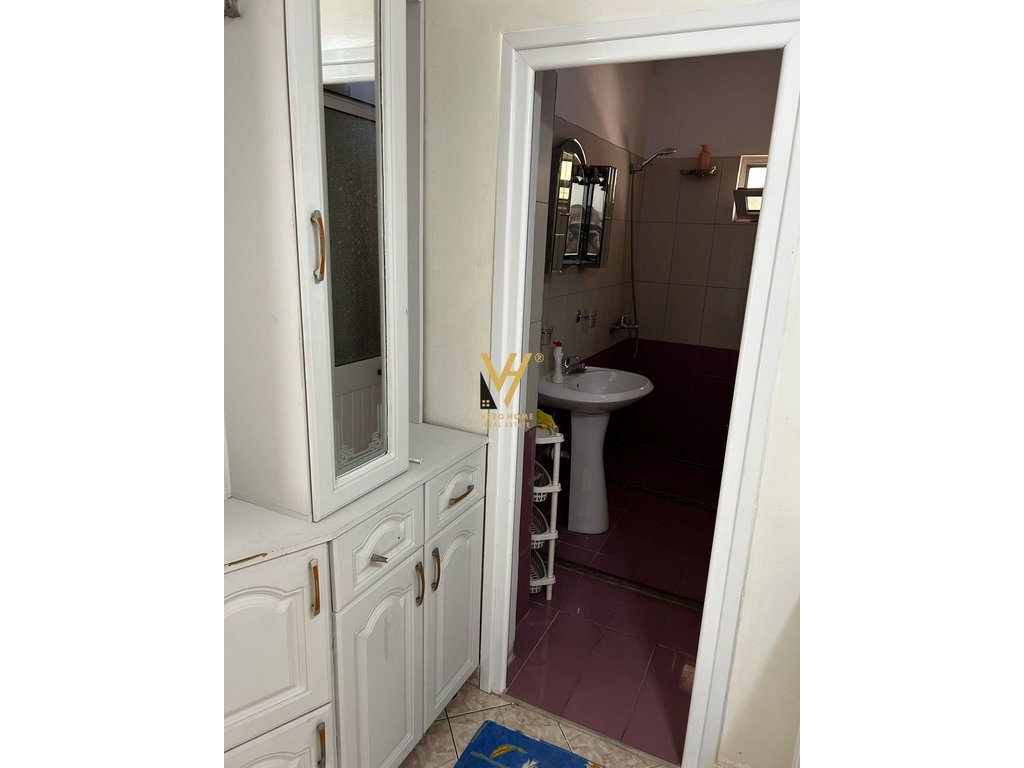 Apartment 2+1 for rent in laprake 42,000 leke