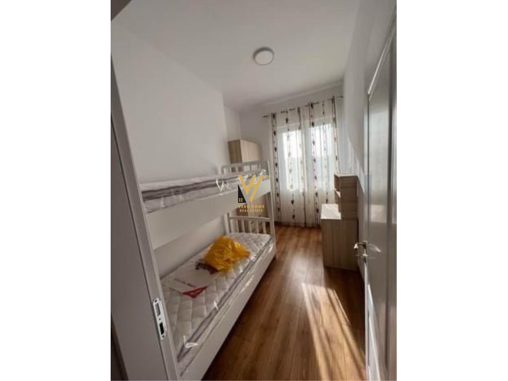 Jepet apartament 2+1 me qera ne kamez 320 euro