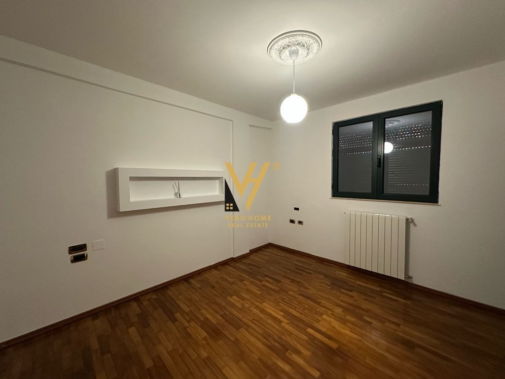 Mietraum 220 m² in myslym shyri 1.750 euro