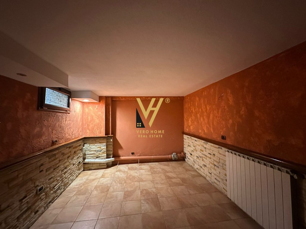 Mietraum 220 m² in myslym shyri 1.750 euro (6)