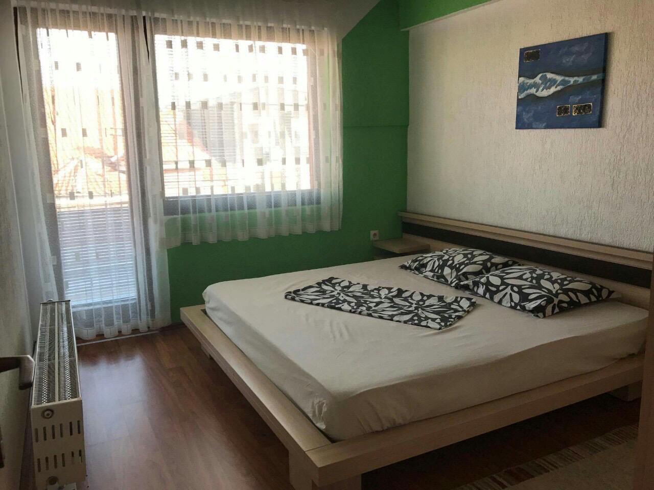 Apartamento no piso térreo para alugar em Bregu i Diellit