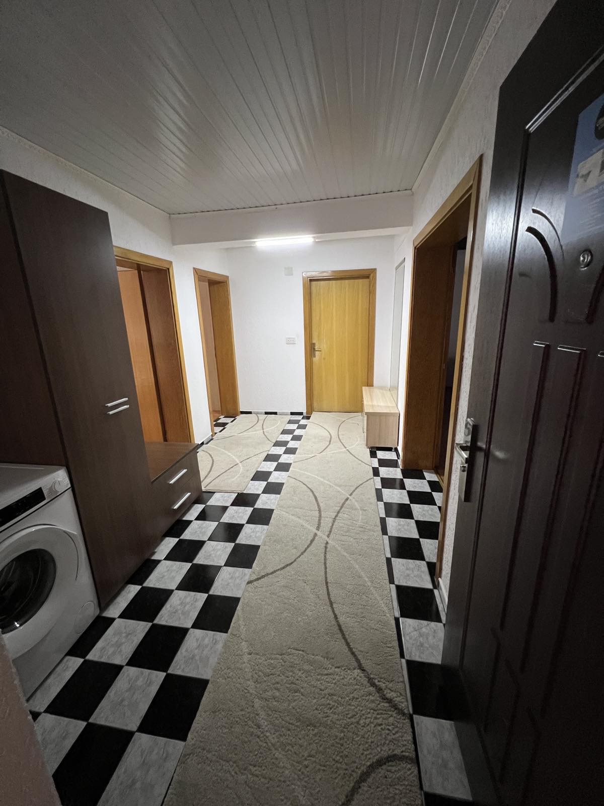 Apartamento no piso térreo para alugar em Bregu i Diellit