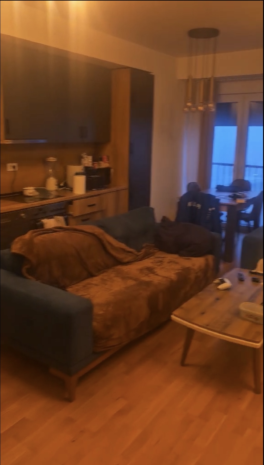 Banesë në shitje në Tophane