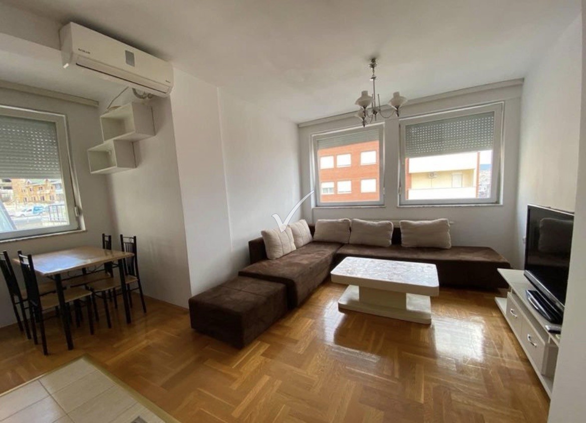 Appartement à louer 1+1 à arbër (dragodan)
