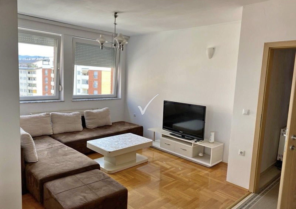 Appartement à louer 1+1 à arbër (dragodan)