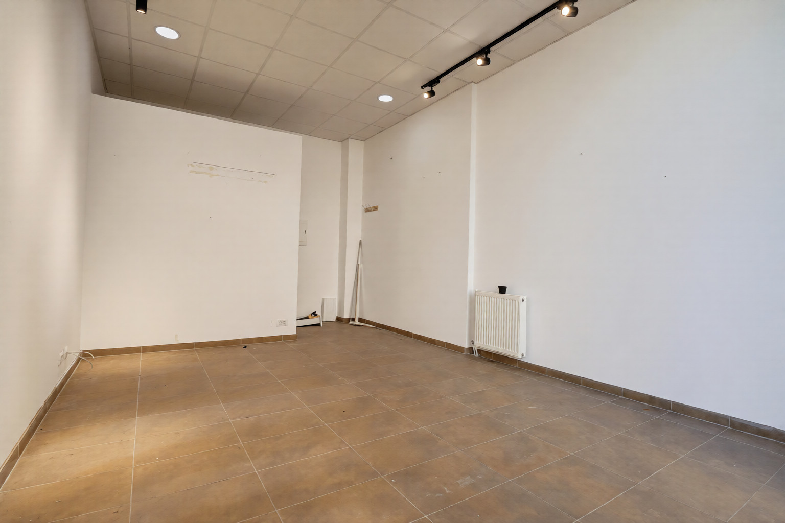 Gewerbelokal zum mieten 30 m² in arbër (dragodan)