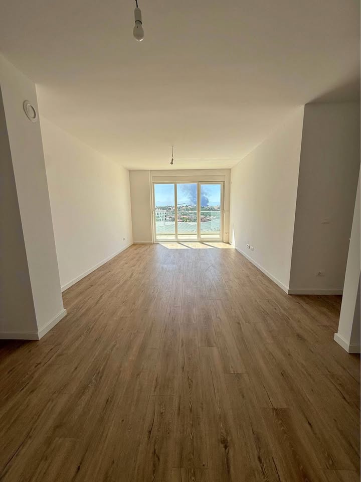 Appartement (bureau) à louer sur la rue c