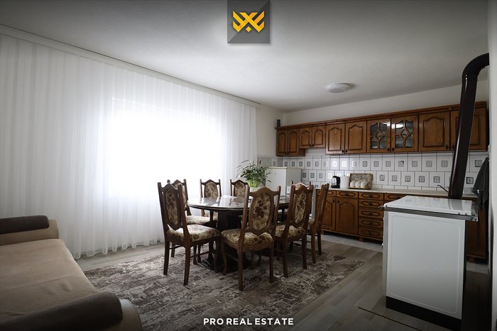 Casa di 220m² in vendita a Obiliq. (2)