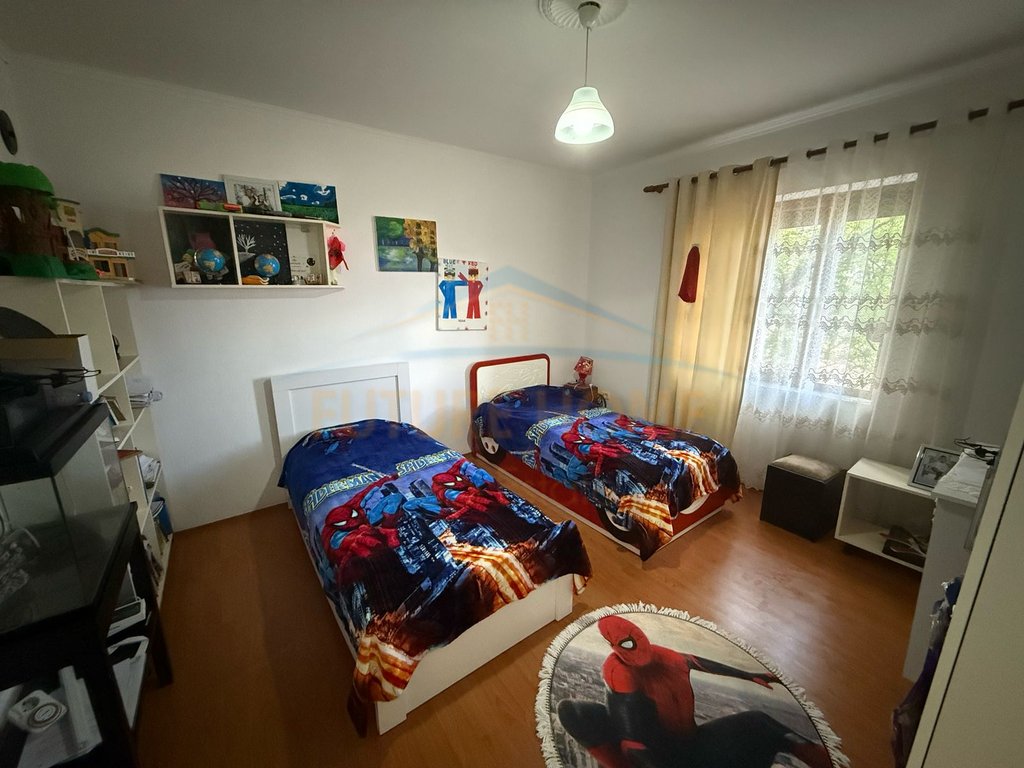 Vendu, villa à 2 étages, lagjia 1, Pogradec.