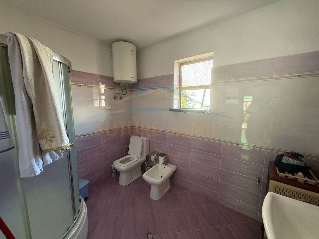 Vendu, villa à 2 étages, lagjia 1, Pogradec.
