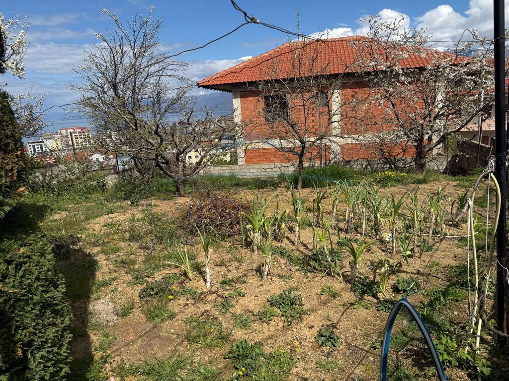 Vendu, villa à 2 étages, lagjia 1, Pogradec.