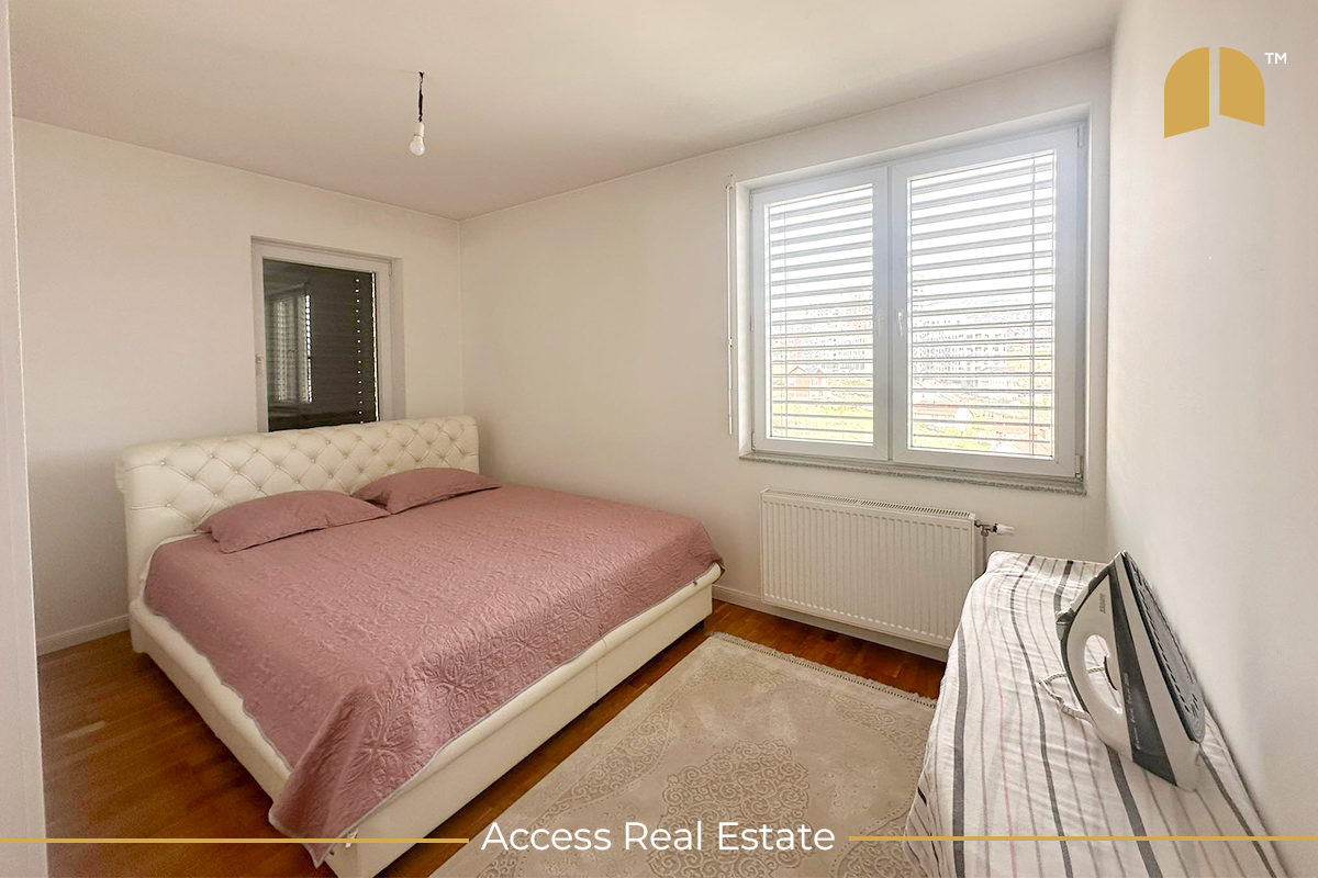 Apartment for sale – 3 bedrooms – Rruga c (7)